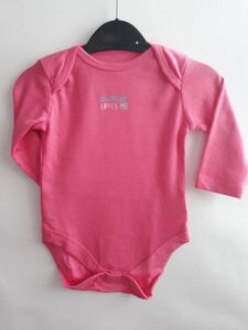 Боди красный с надписью Mothercare