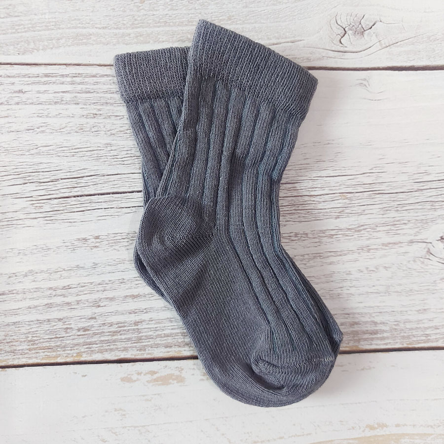 Шкарпетки темного кольору Matalan